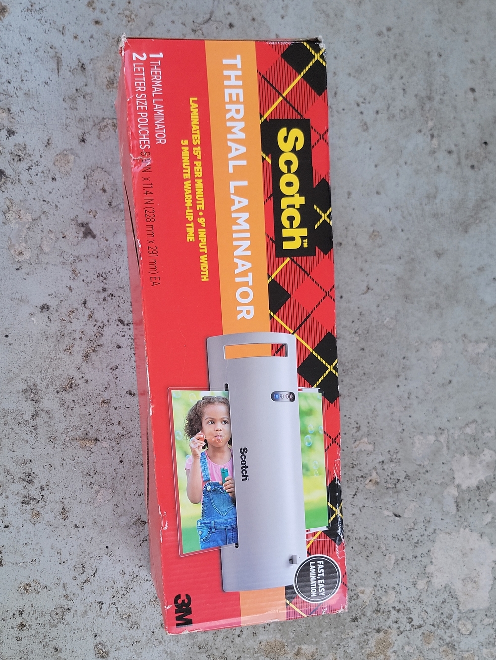 Scotch Thermal Laminator in Red and Black Packaging